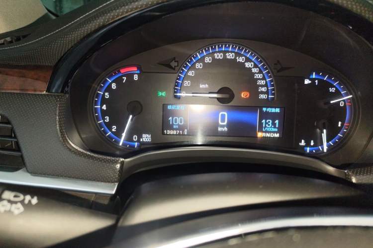 Used Cadillac XTS 2014 28T Luxury Model Odometer Close Up