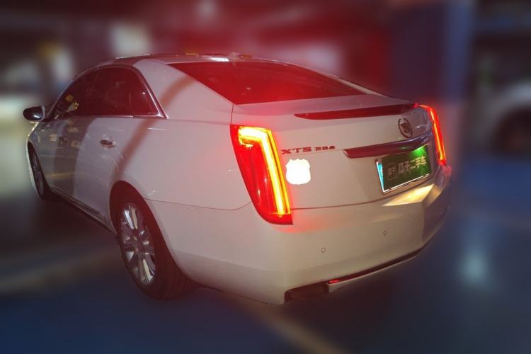 Used Cadillac XTS 2014 28T Elite Edition Rear Left 45 Deg