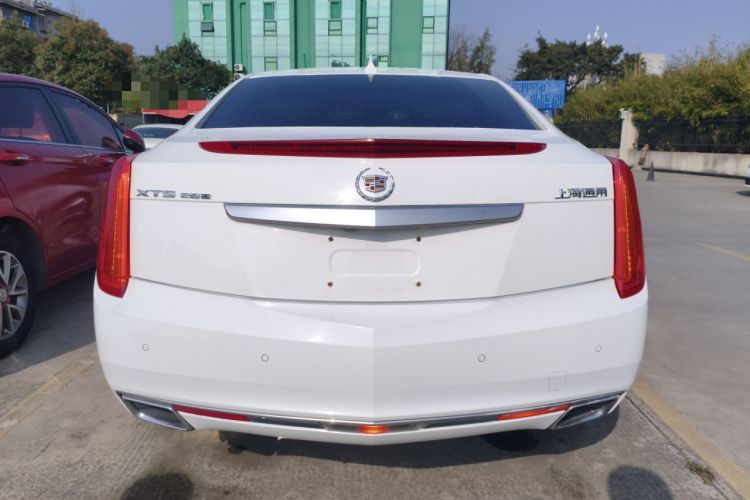 Used Cadillac XTS 2014 28T Luxury Model Rear