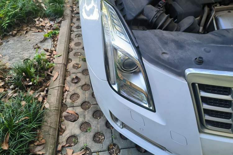 Used Cadillac XTS 2014 28T Elite Edition Right Front Headlight