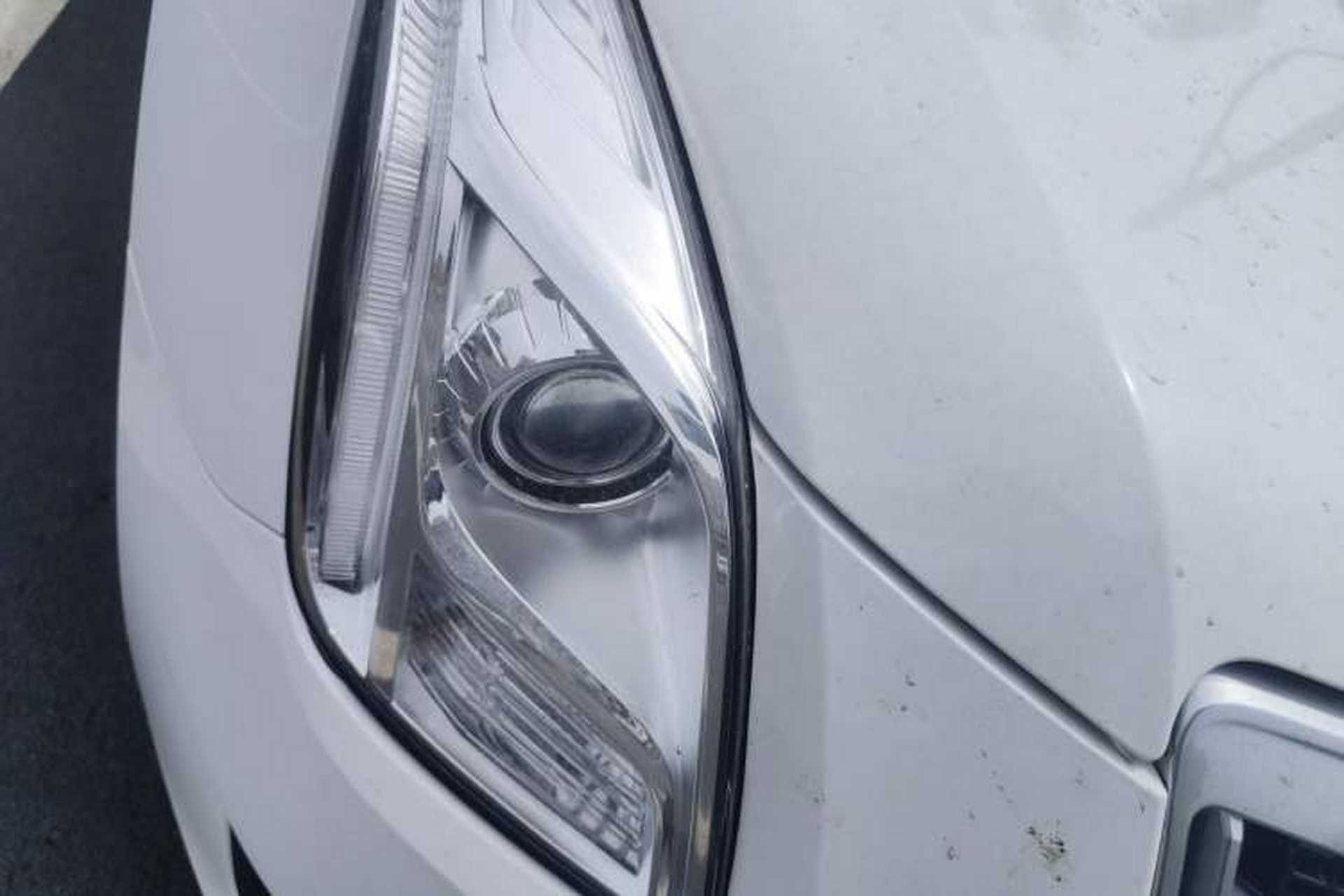Used Cadillac XTS 2014 28T Comfort Version Right Front Headlight