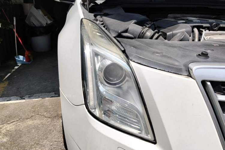 Used Cadillac XTS 2014 28T Elite Edition Right Front Headlight