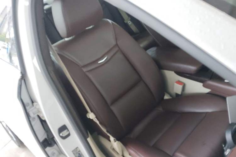 Used Cadillac XTS 2014 28T Comfort Version Right Front Seat