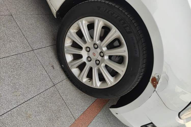 Used Cadillac XTS 2014 28T Elite Edition Right Front Wheel Hub