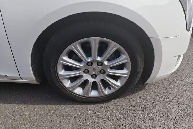 Used Cadillac XTS 2014 28T Elite Edition Right Front Wheel Hub