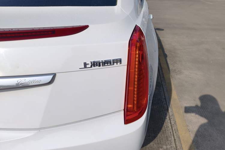 Used Cadillac XTS 2014 28T Luxury Model Right Rear Taillight