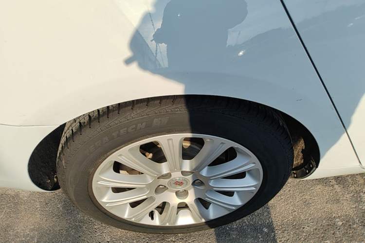 Used Cadillac XTS 2014 28T Comfort Version Right Rear Wheel Hub