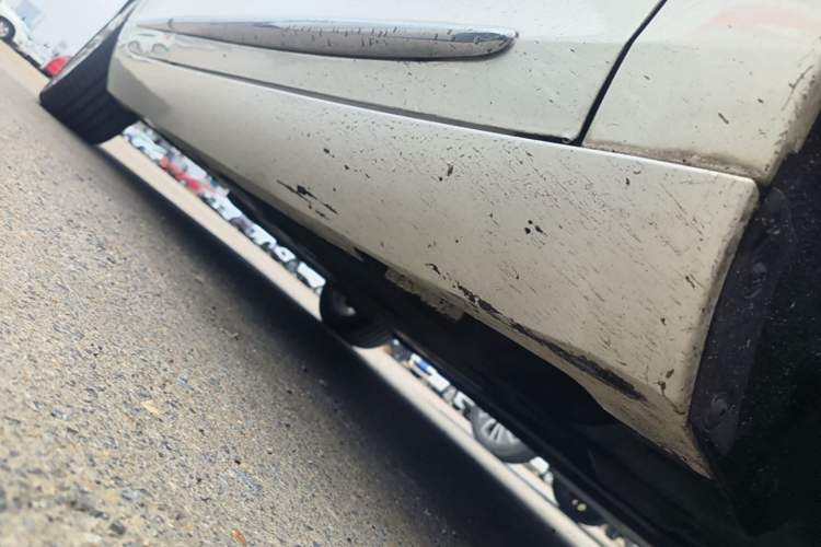 Used Cadillac XTS 2014 28T Comfort Version Right Side Sill