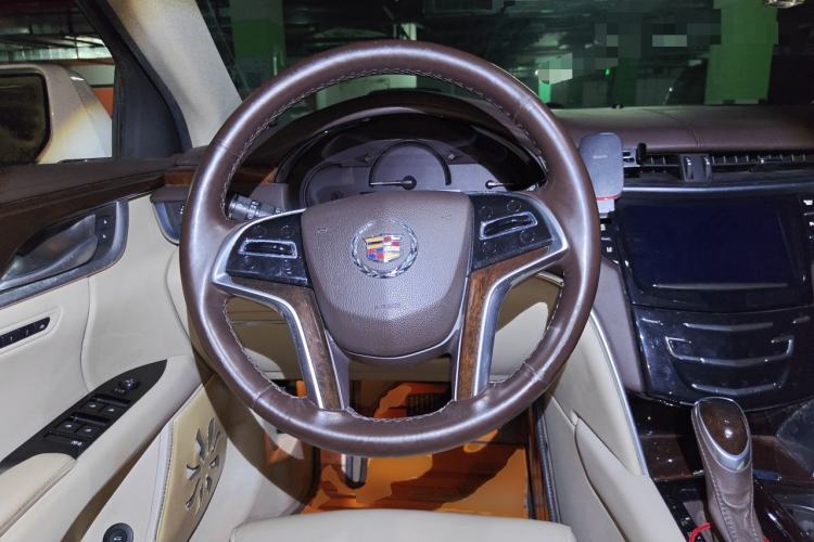 Used Cadillac XTS 2014 28T Luxury Model Steering Wheel