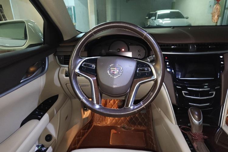 Used Cadillac XTS 2014 28T Comfort Version Steering Wheel