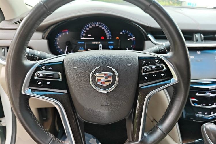 Used Cadillac XTS 2014 28T Comfort Version Steering Wheel