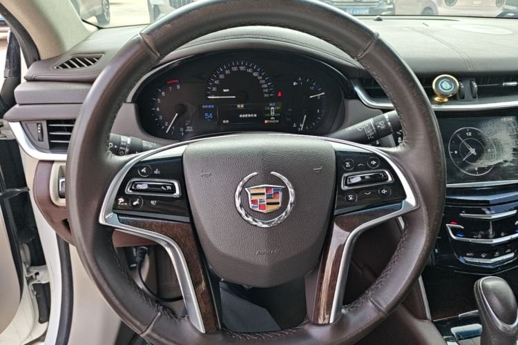 Used Cadillac XTS 2014 28T Comfort Version Steering Wheel