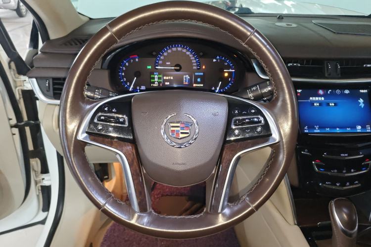 Used Cadillac XTS 2014 28T Comfort Version Steering Wheel