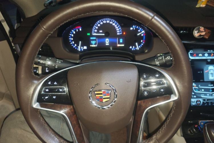 Used Cadillac XTS 2014 28T Comfort Version Steering Wheel