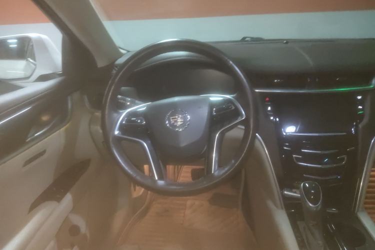 Used Cadillac XTS 2014 28T Platinum Edition Steering Wheel
