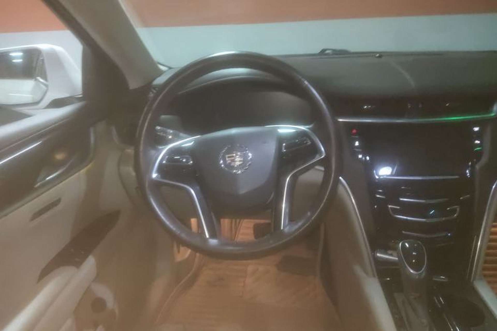 Used Cadillac XTS 2014 28T Platinum Edition Steering Wheel