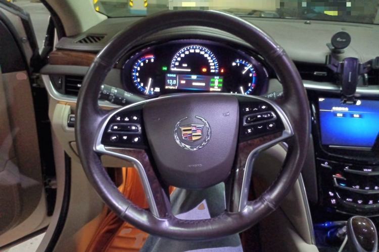 Used Cadillac XTS 2014 28T Luxury Model Steering Wheel