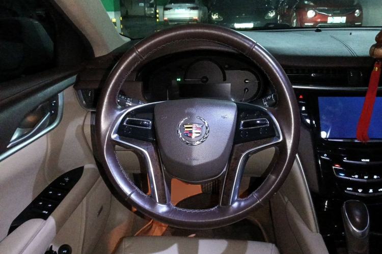 Used Cadillac XTS 2014 28T Comfort Version Steering Wheel