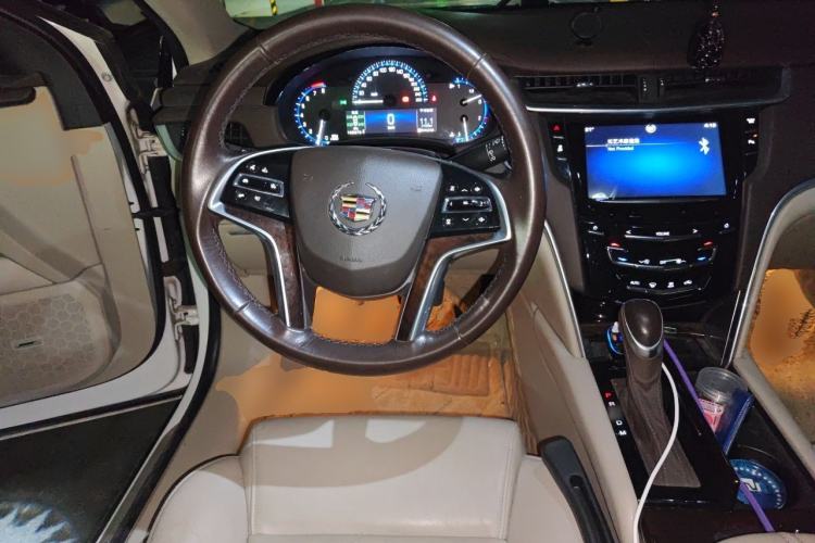Used Cadillac XTS 2014 28T Comfort Version Steering Wheel