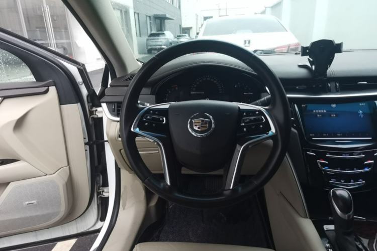 Used Cadillac XTS 2014 28T Comfort Version Steering Wheel