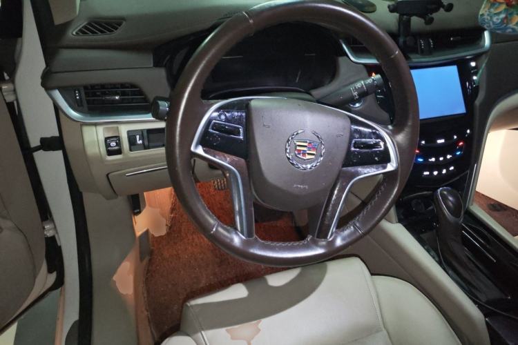Used Cadillac XTS 2014 28T Comfort Version Steering Wheel