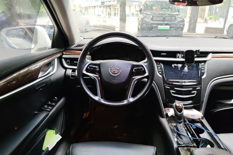Used Cadillac XTS 2014 28T Luxury Model Steering Wheel