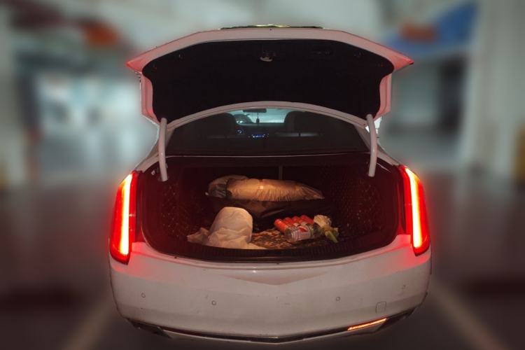 Used Cadillac XTS 2014 28T Elite Edition Trunk