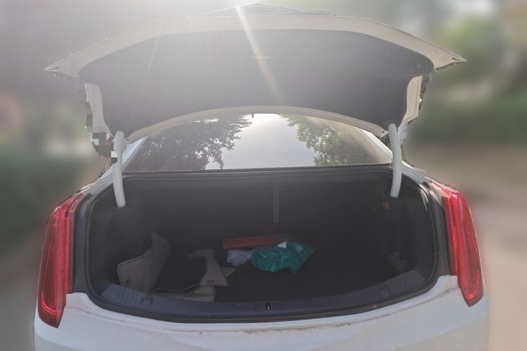 Used Cadillac XTS 2014 28T Comfort Version Trunk