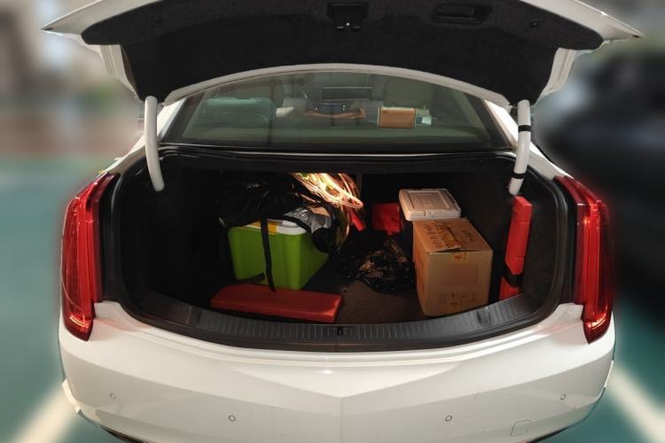 Used Cadillac XTS 2014 28T Comfort Version Trunk