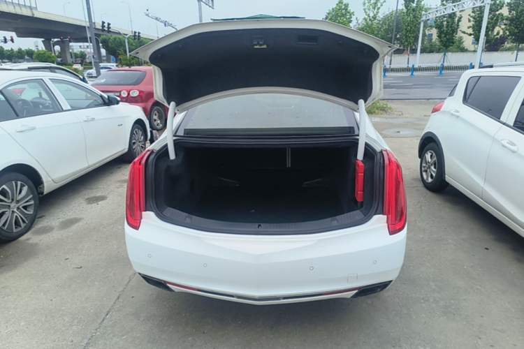 Used Cadillac XTS 2014 28T Comfort Version Trunk