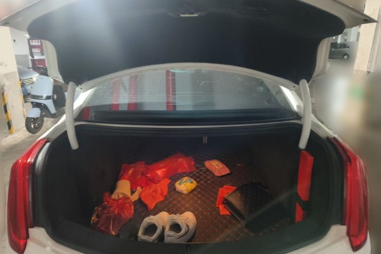 Used Cadillac XTS 2014 28T Comfort Version Trunk