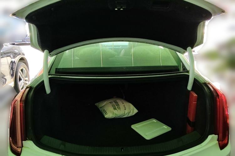 Used Cadillac XTS 2014 28T Elite Edition Trunk