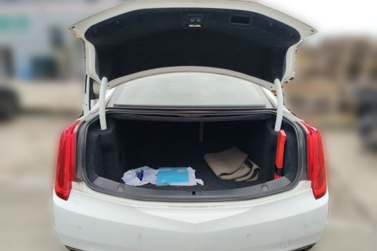 Used Cadillac XTS 2014 28T Comfort Version Trunk