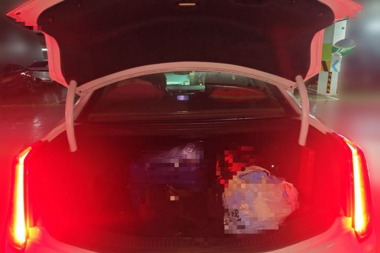 Used Cadillac XTS 2014 28T Luxury Model Trunk