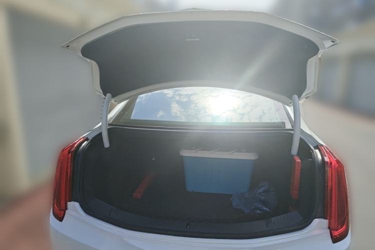Used Cadillac XTS 2014 28T Elite Edition Trunk