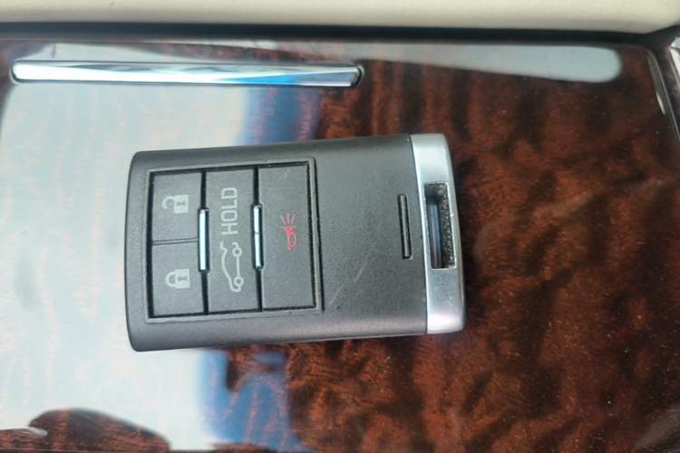 Used Cadillac XTS 2014 28T Comfort Version Vehicle Key