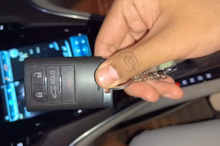 Used Cadillac XTS 2014 28T Comfort Version Vehicle Key