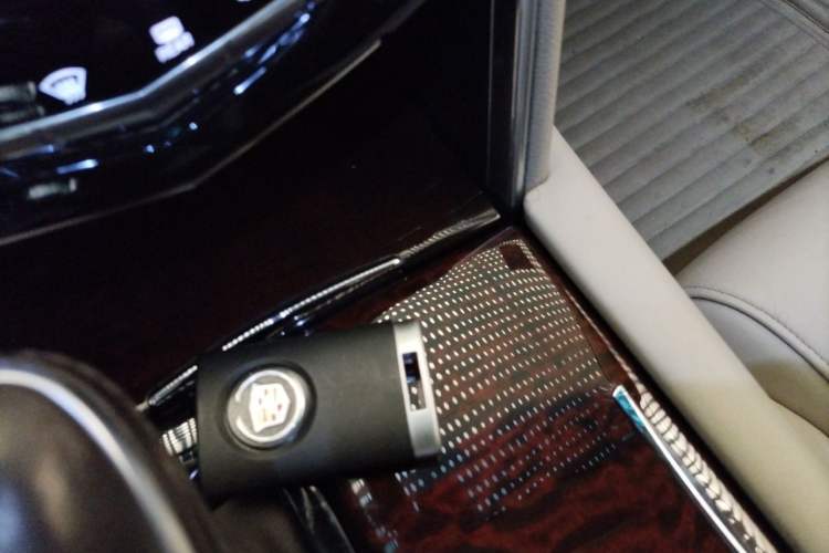 Used Cadillac XTS 2014 28T Comfort Version Vehicle Key