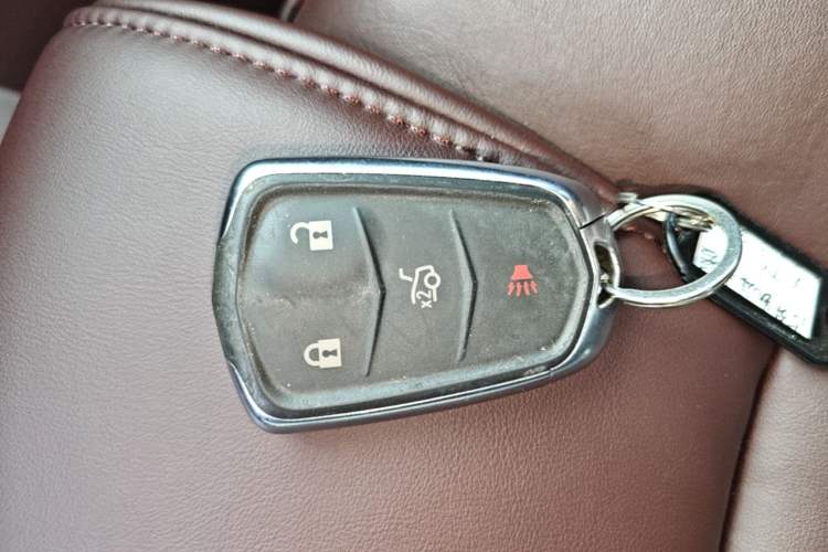 Used Cadillac XTS 2014 28T Comfort Version Vehicle Key