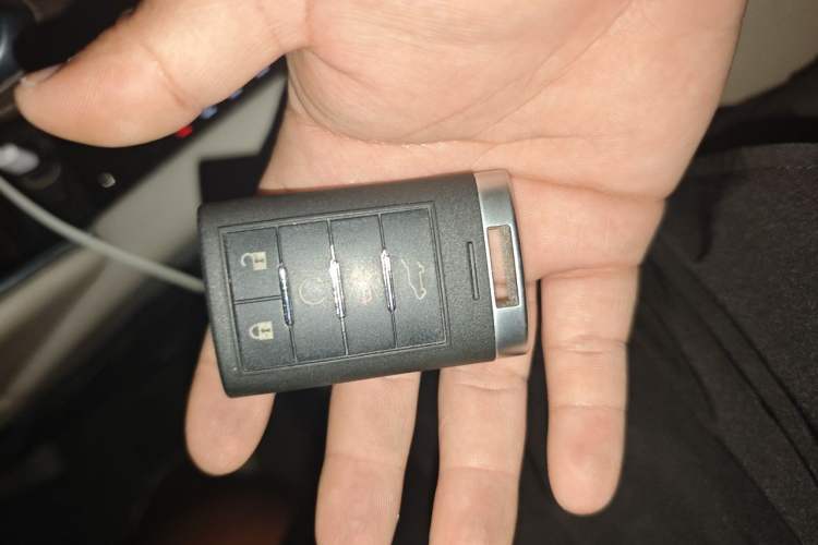 Used Cadillac XTS 2014 28T Elite Edition Vehicle Key