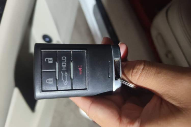 Used Cadillac XTS 2014 28T Comfort Version Vehicle Key