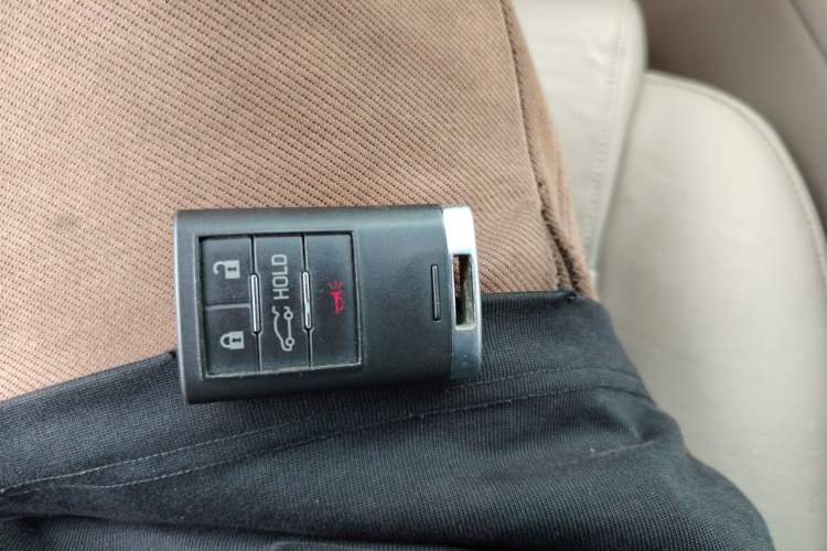 Used Cadillac XTS 2014 28T Comfort Version Vehicle Key