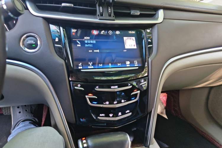 Used Cadillac XTS 2014 28T Comfort Version Audio And AC Panel