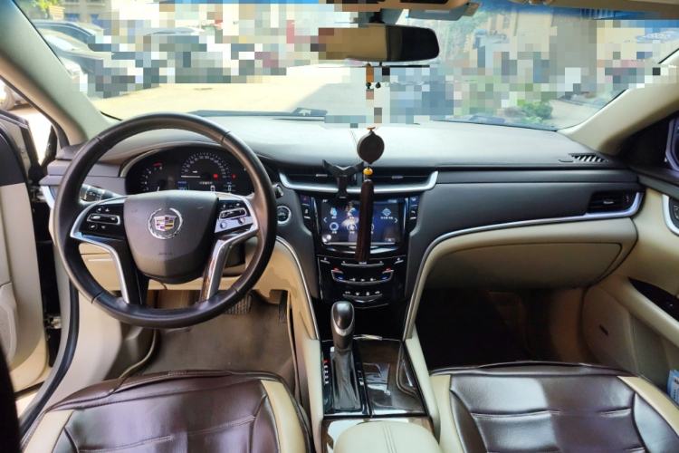 Used Cadillac XTS 2014 28T Comfort Version Center Console