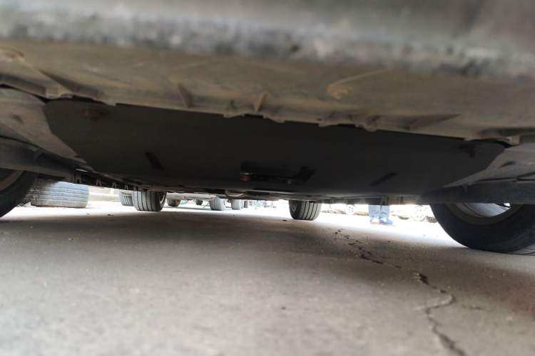 Used Cadillac XTS 2014 28T Comfort Version Chassis Front
