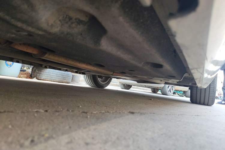 Used Cadillac XTS 2014 28T Comfort Version Chassis Front Left