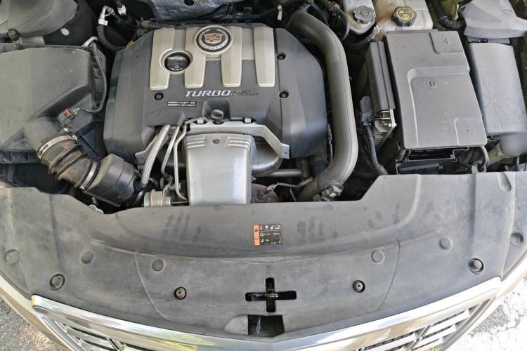Used Cadillac XTS 2014 28T Comfort Version Engine Bay
