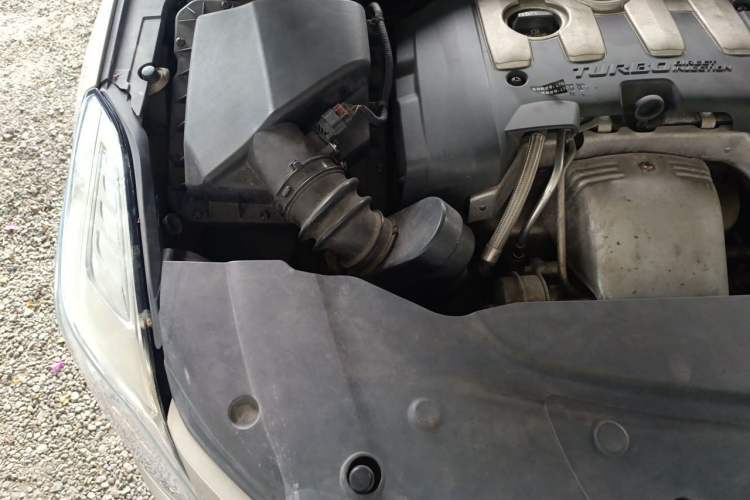 Used Cadillac XTS 2014 28T Luxury Model Engine Bay Right