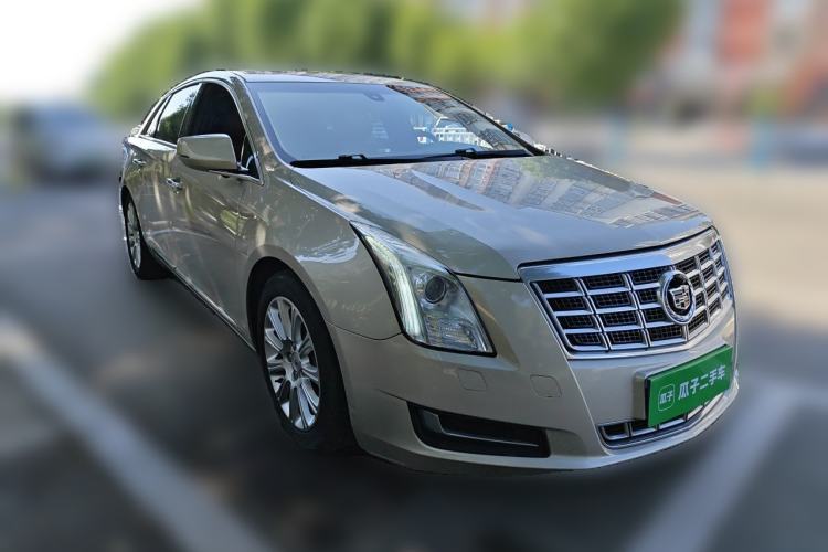 Used Cadillac XTS 2014 28T Comfort Version Front Right 45 Deg