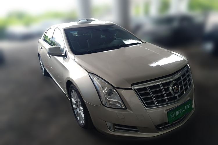 Used Cadillac XTS 2014 28T Luxury Model Front Right 45 Deg